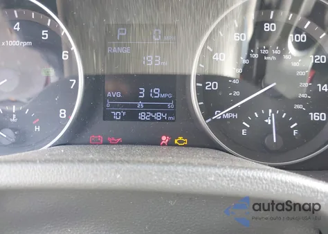 2017 Hyundai Elantra Se z USA, uszkodzony, nr VIN KMHD84LF4HU063166